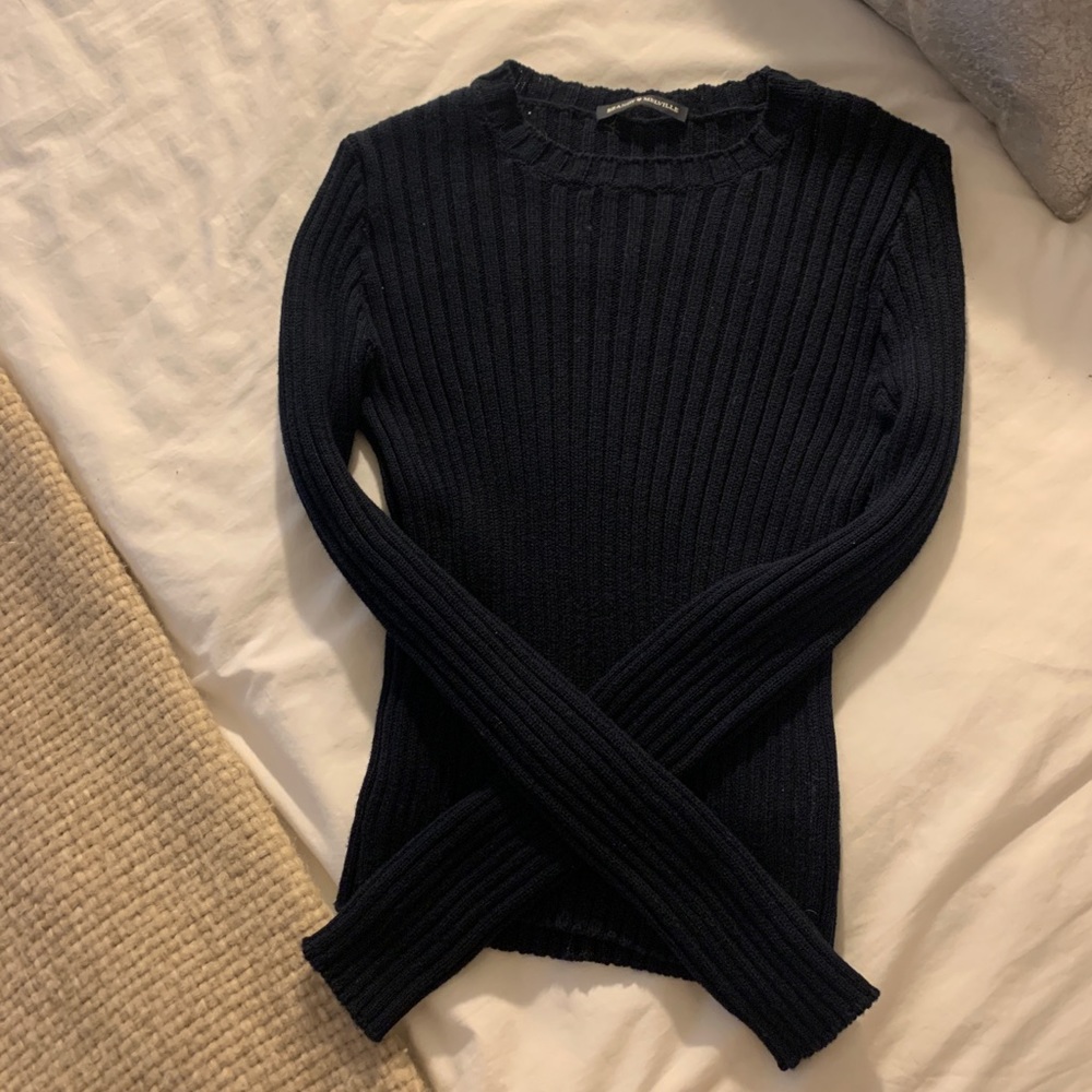 Brandy Melville navy sweater